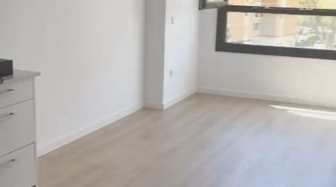 Foto 4 de Piso de alquiler en Calle Menorca, 3, Los Guindos - Parque Mediterráneo - Santa Paula, Málaga Capital