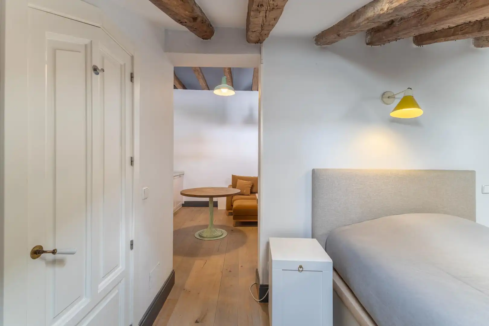 Schlafzimmer von Wohnungen zur Miete in Madrid mit Klimaanlage, Heizung und Möbliert