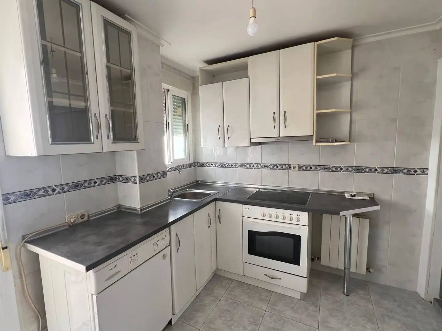 Kitchen of Flat for sale in  Logroño  with Heating and Balcony