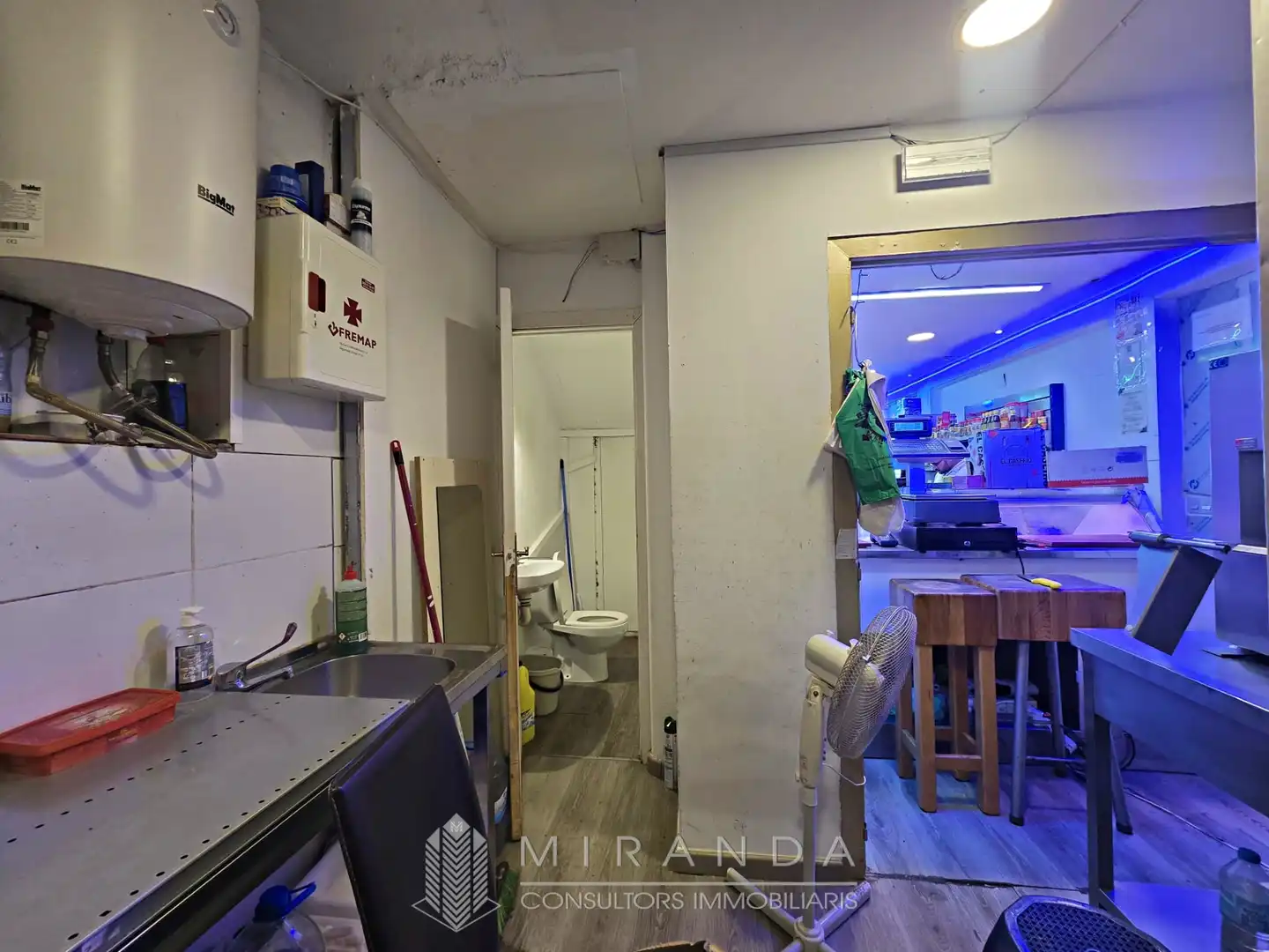 Business premises for transfer in Carrer de Joan Prim, imagen 10