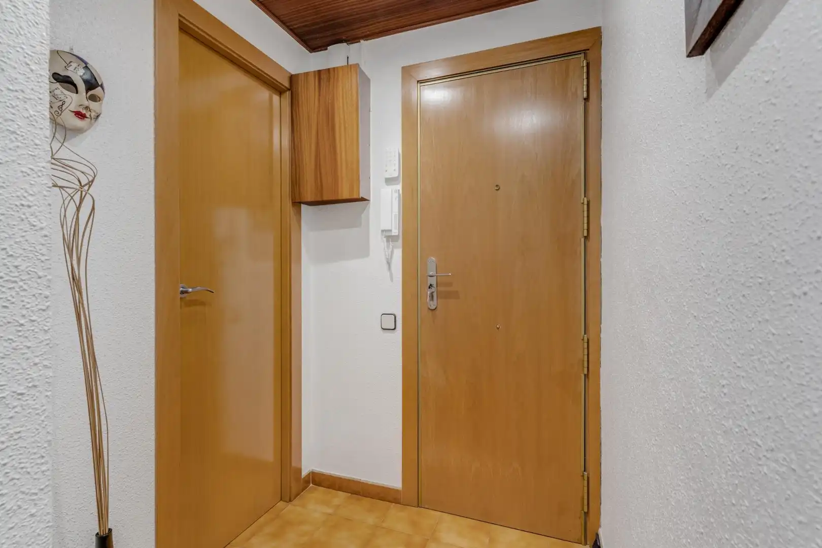 Piso en venta en L'Hospitalet de Llobregat con Aire acondicionado, Amueblado y Alarma