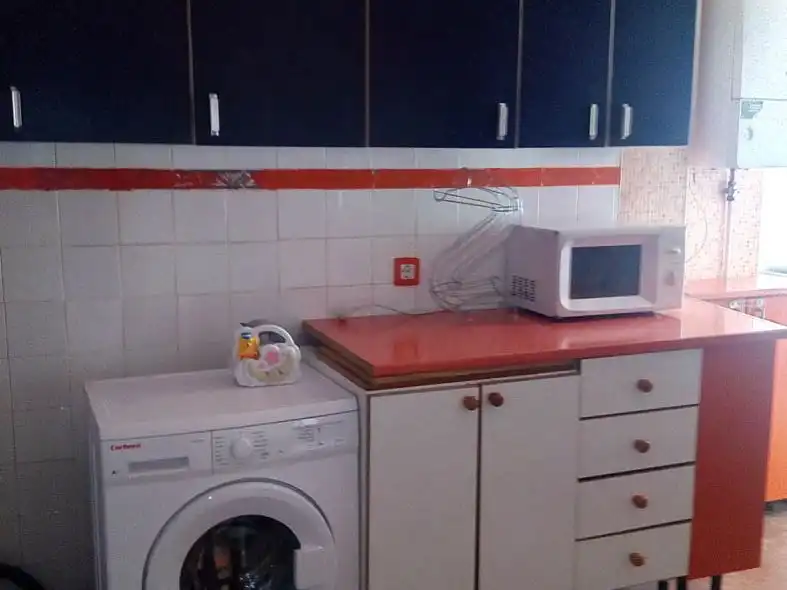Cuina de Pis per a compartir en Salamanca amb Calefacció, Moblat i Forn