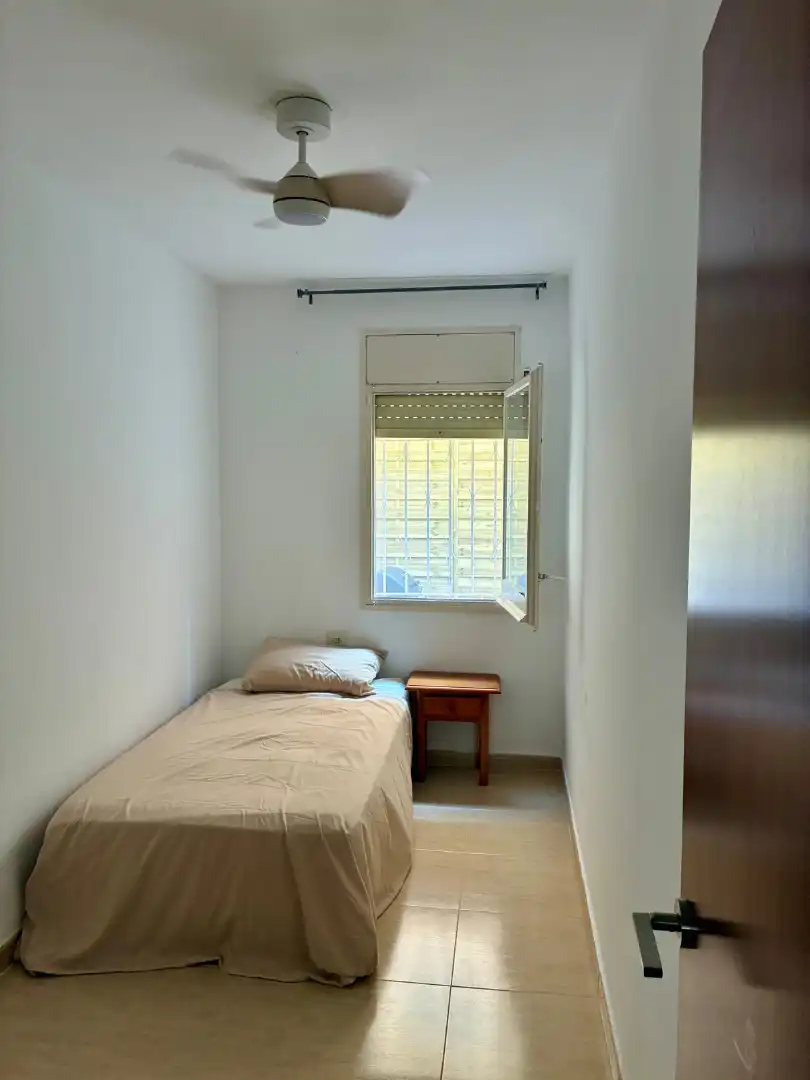 Habitación de Apartamento de alquiler en Calafell con Jardín privado, Amueblado y Horno