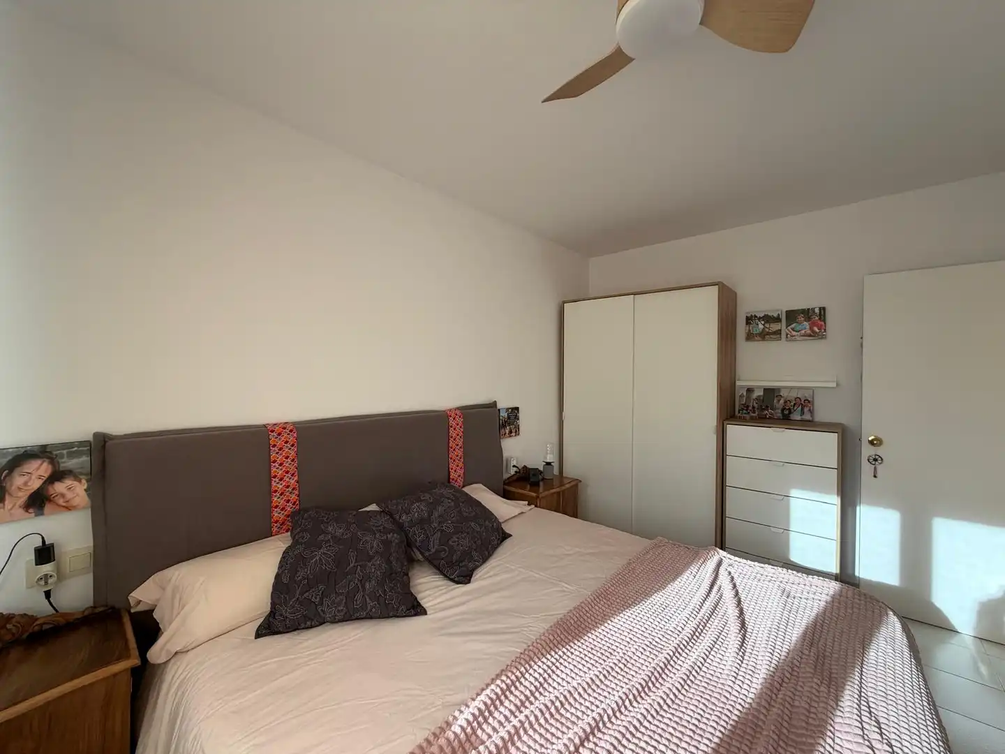 Habitación de Casa adosada de alquiler en Palamós con Terraza, Amueblado y Se aceptan mascotas