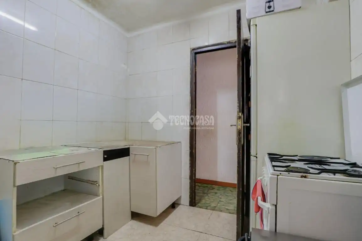 Kitchen of Flat for sale in Badalona