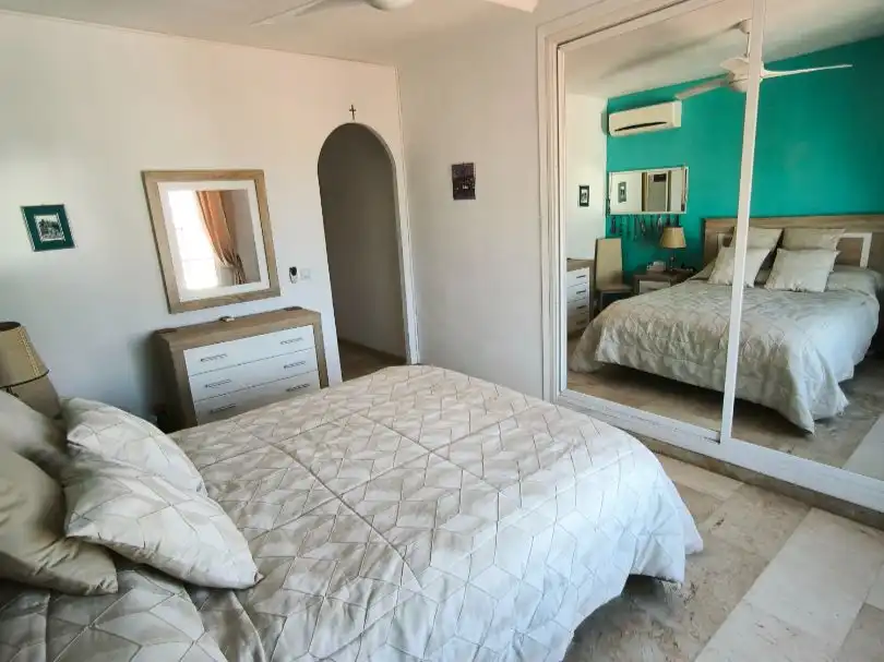 Dormitori de Casa o xalet en venda en Mijas amb Aire condicionat, Terrassa i Piscina