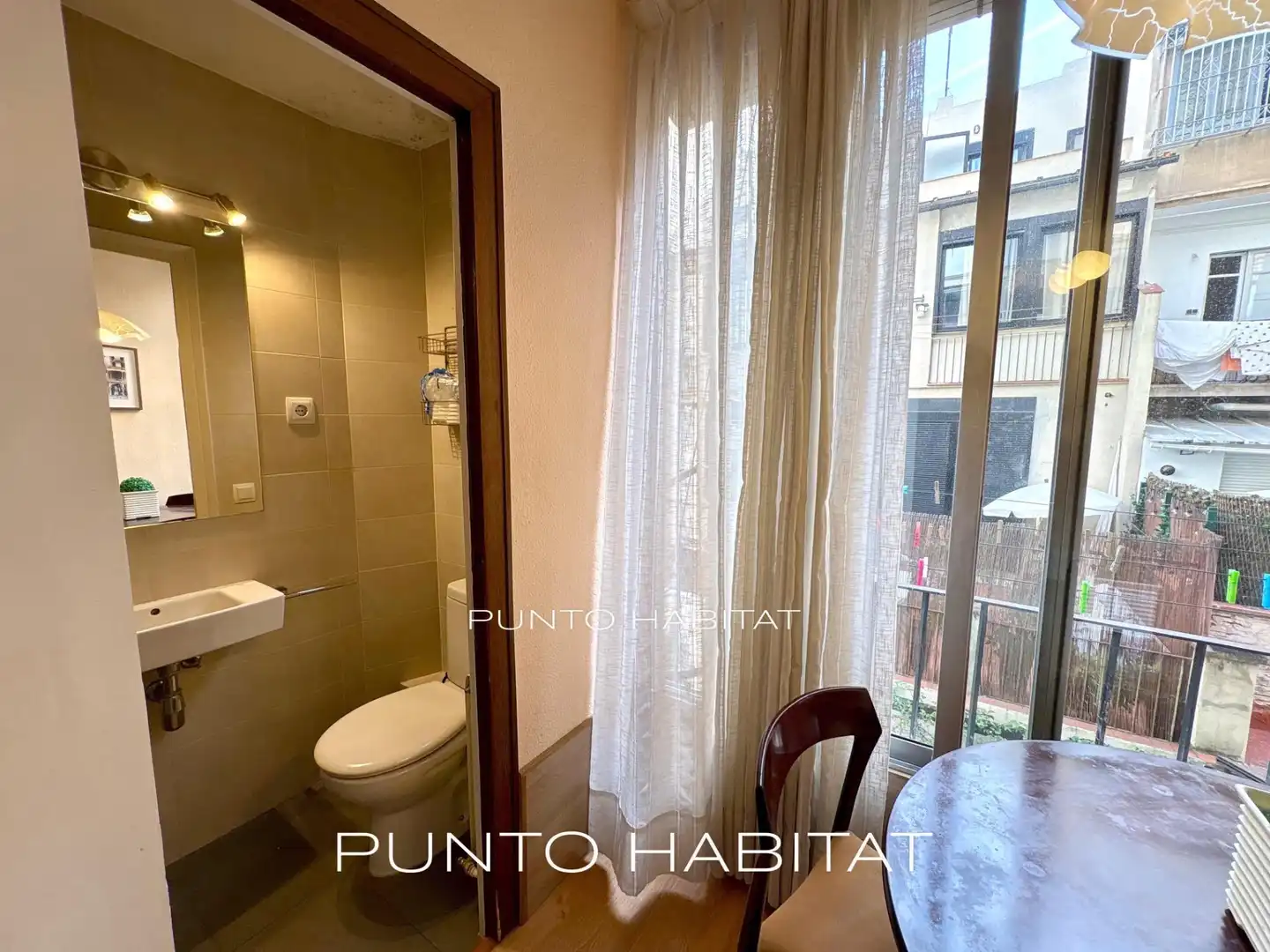 Bathroom of Flat for sale in Barcelona  with Air Conditioner, Heating and Parquet flooring