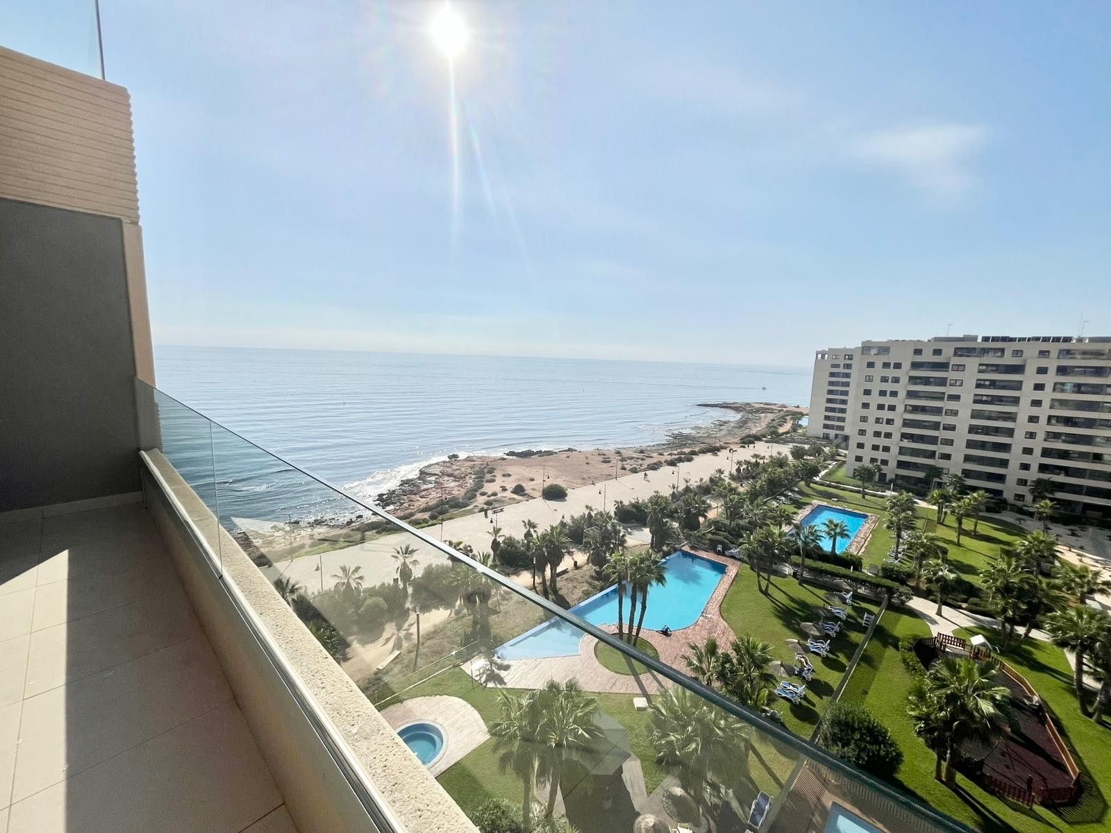 Vista exterior de Apartamento de alquiler en Torrevieja con Aire acondicionado, Calefacción y Terraza