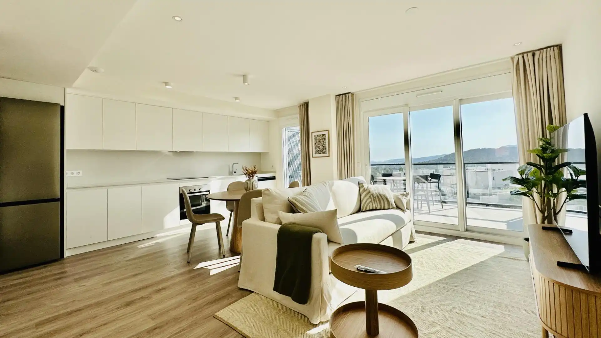 Sala d'estar de Apartament en venda en Finestrat amb Aire condicionat, Jardí privat i Terrassa