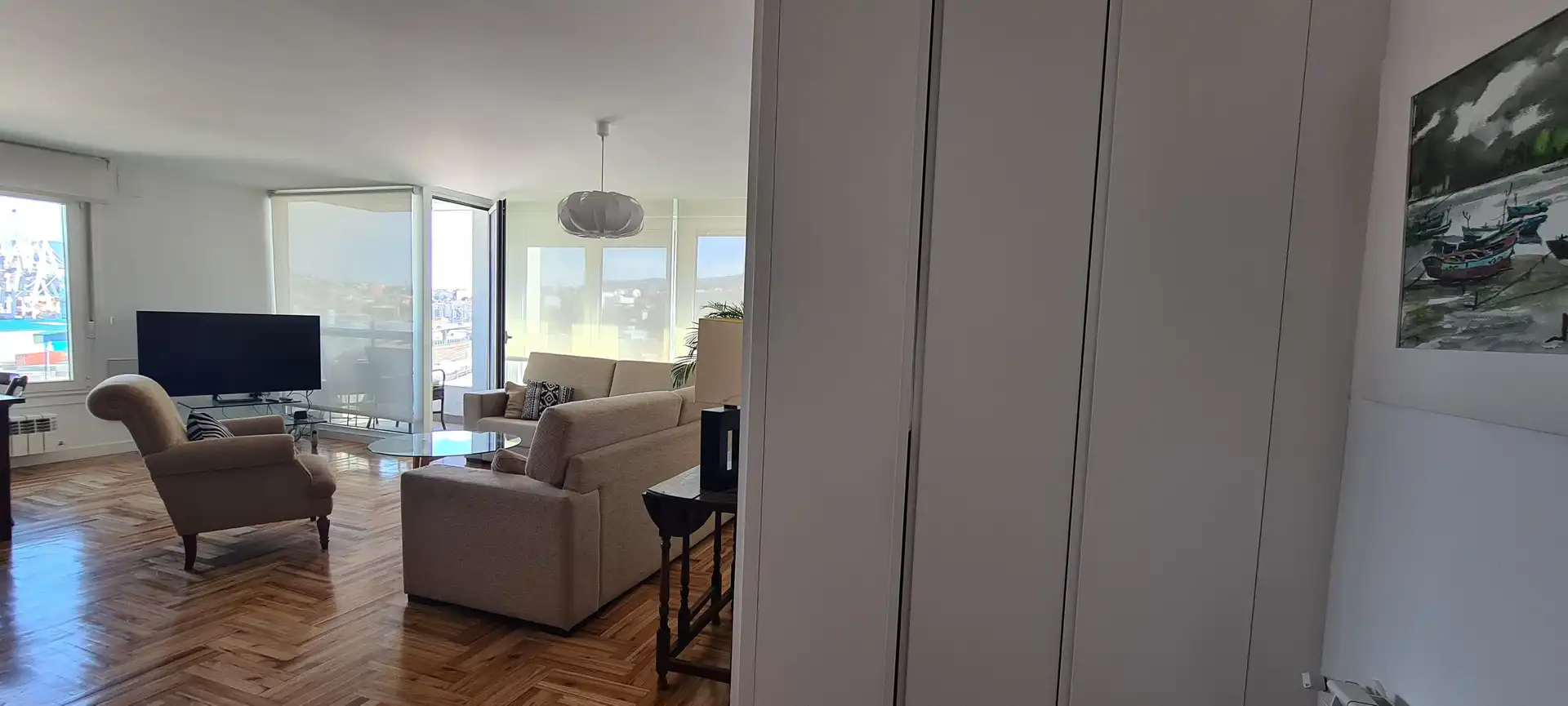 Living room of Flat for rent in Vigo   with Heating, Parquet flooring and Oven