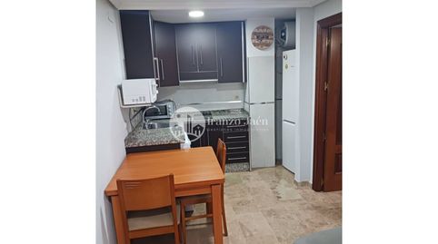 Foto 4 de Apartament de lloguer a Calle Adarves Bajos, San Ildefonso - Catedral, Jaén Capital