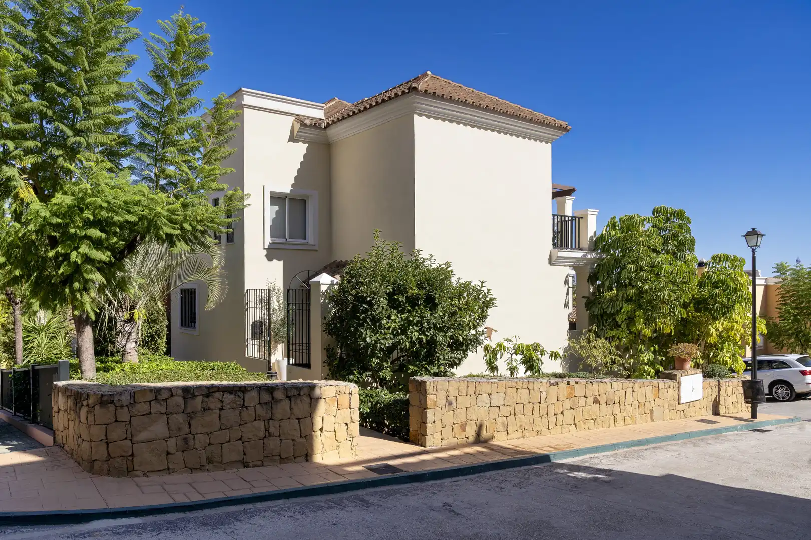 Casa amb piscina en venda a Nueva Andalucía, imagen 5