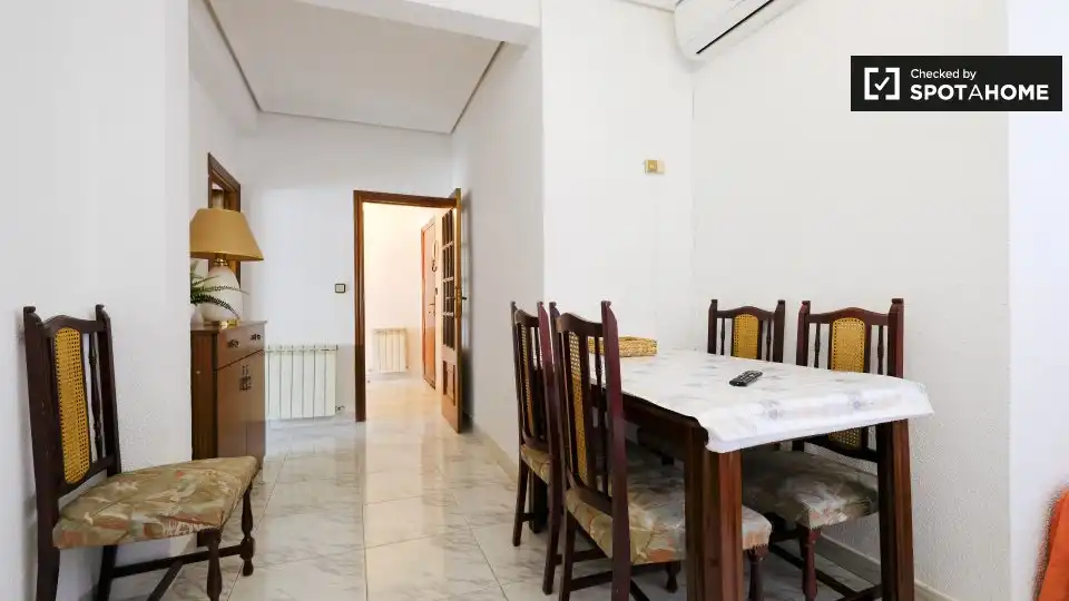Habitación en Madrid, Madrid