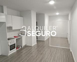 Bedroom of Flat to rent in San Fernando de Henares  with Air Conditioner and Heating