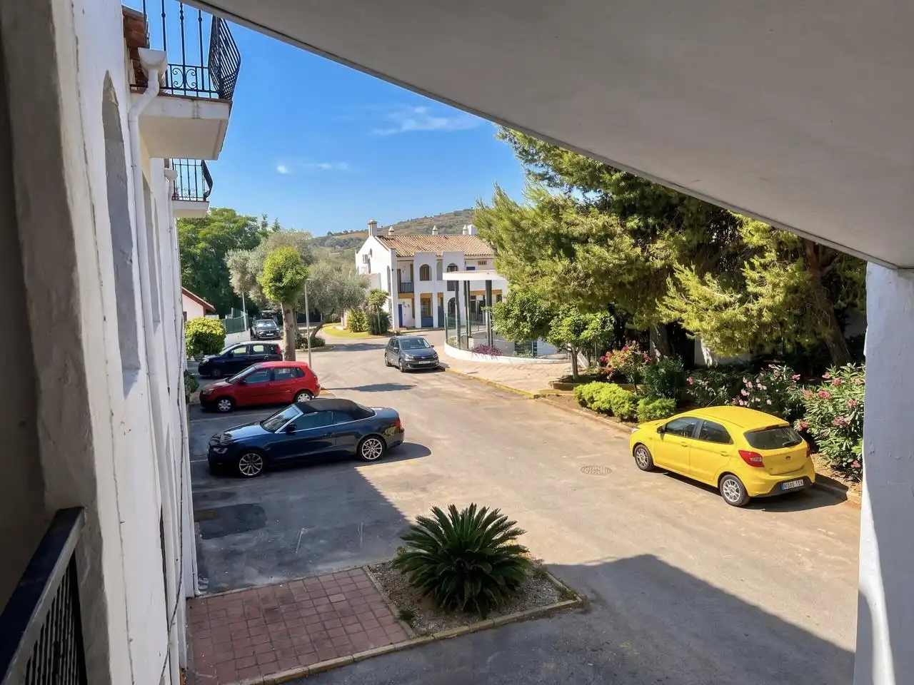 Vista exterior de Apartament en venda en Valencina de la Concepción amb Aire condicionat, Piscina i Moblat