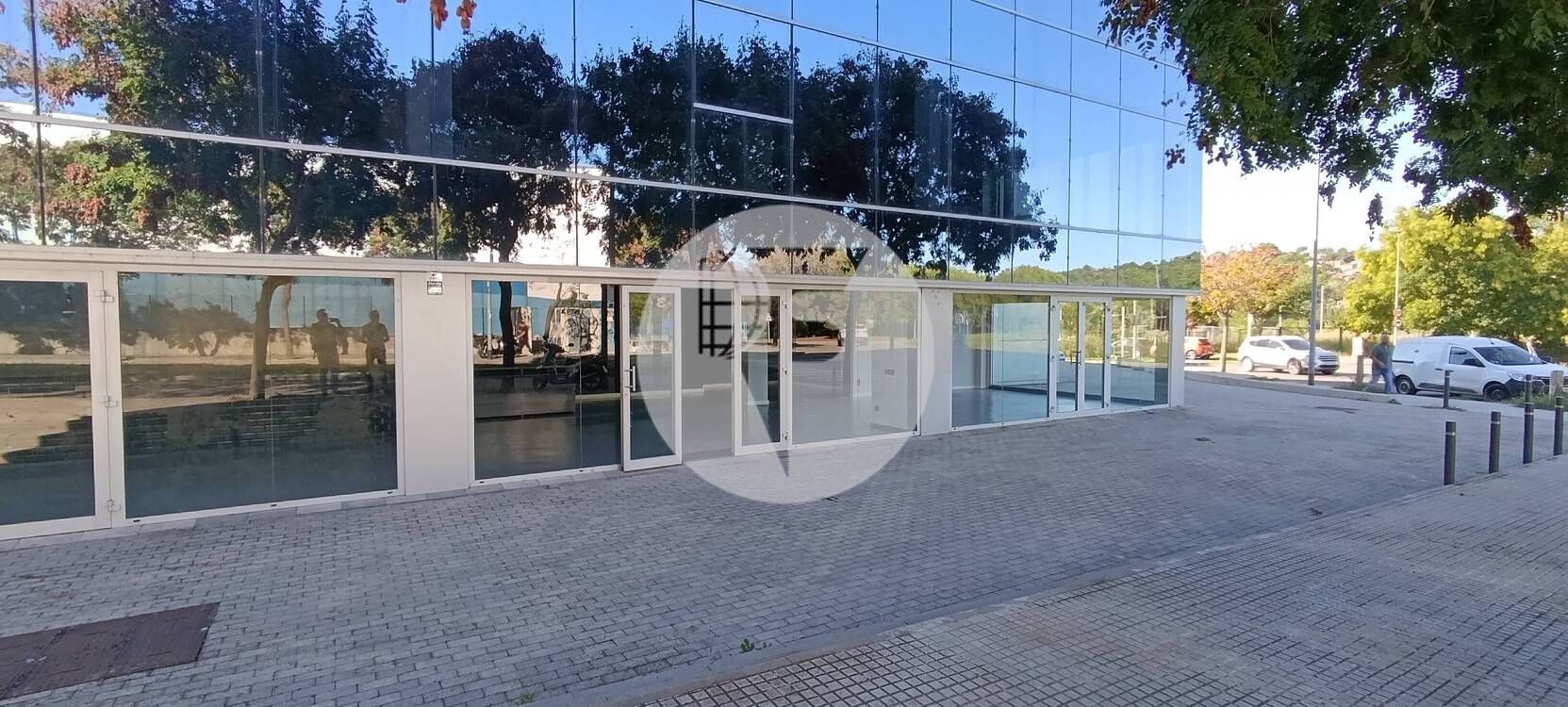 Vista exterior de Local en venda en Terrassa
