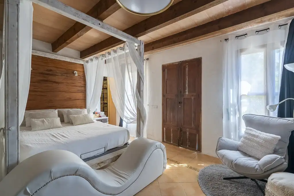 Dormitori de Finca rústica en venda en Pollença amb Aire condicionat, Calefacció i Jardí privat