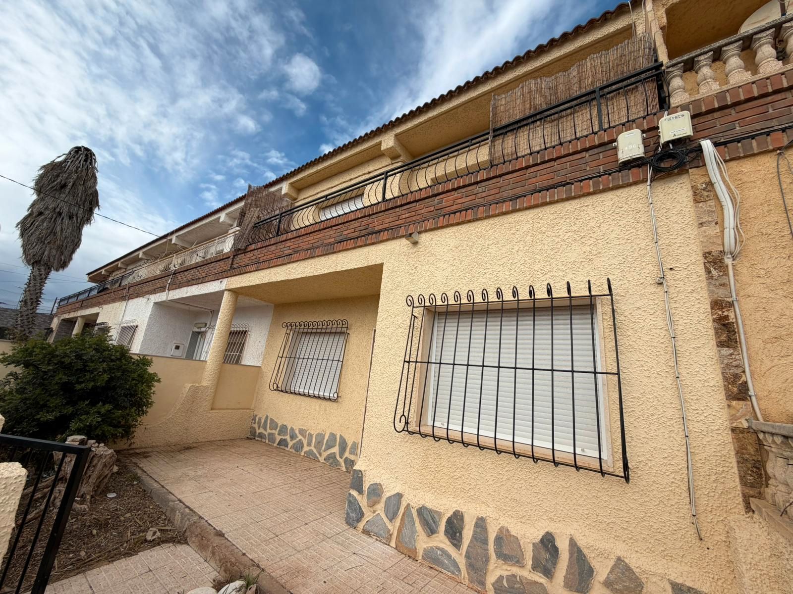 Vista exterior de Casa o xalet de lloguer en Cartagena