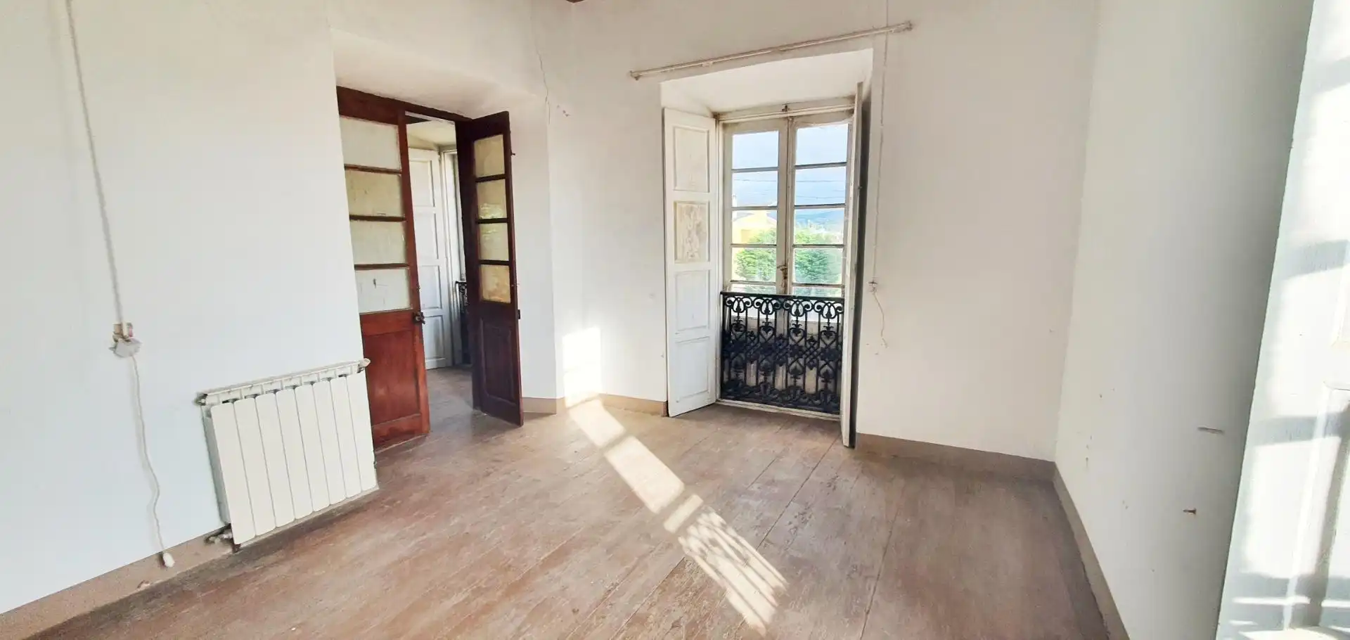 Habitación de Finca rústica en venta en Castropol con Jardín privado, Trastero y Balcón