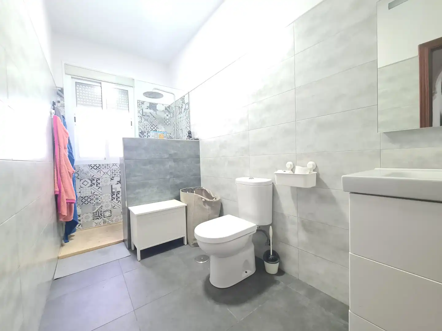 Bathroom of Detached homes for sale in Sevilla  with Air Conditioner, Terrace and Balcony