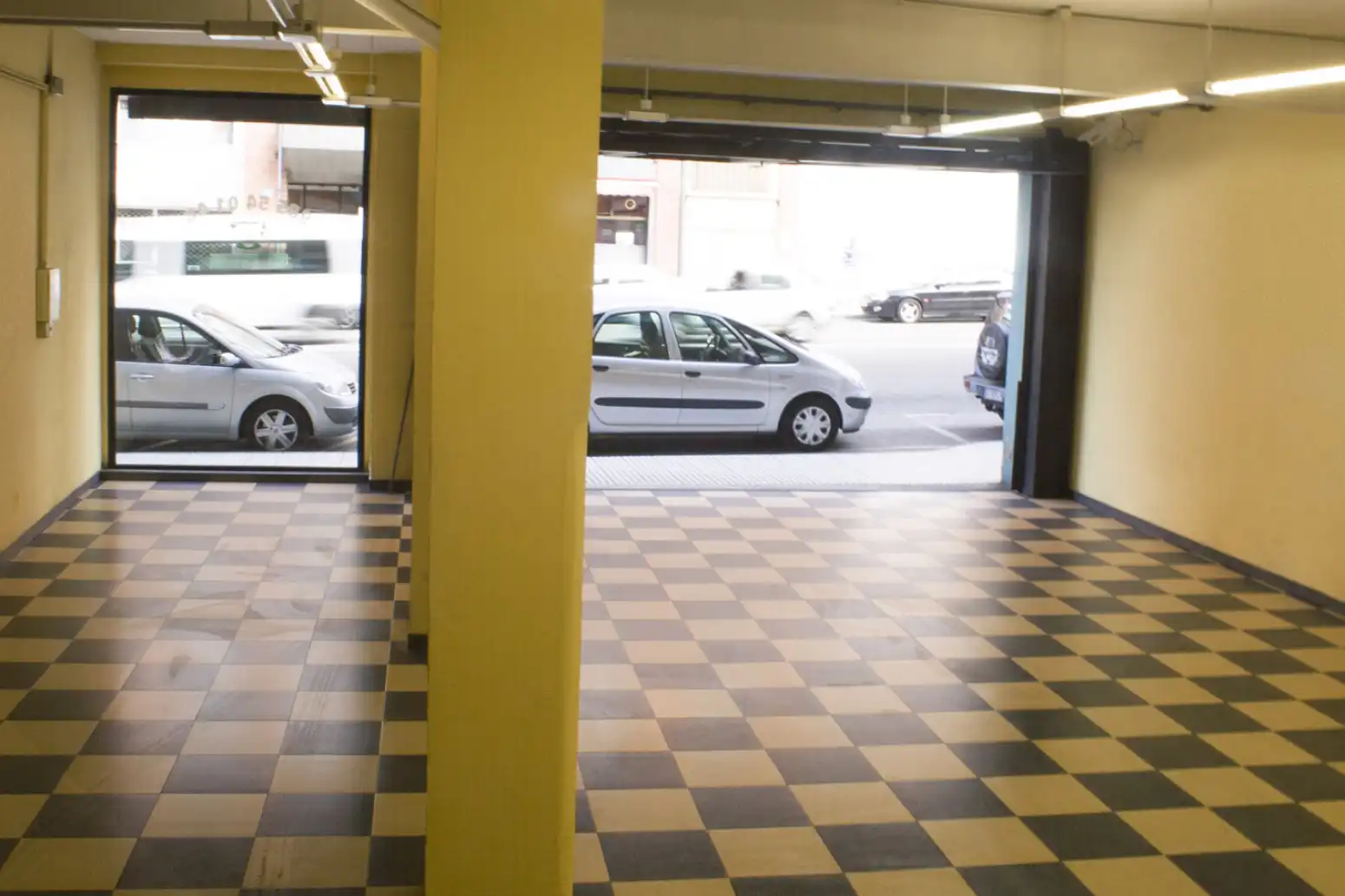 Local comercial en venta en Avilés - CL LLANO PONTE, imagen 4