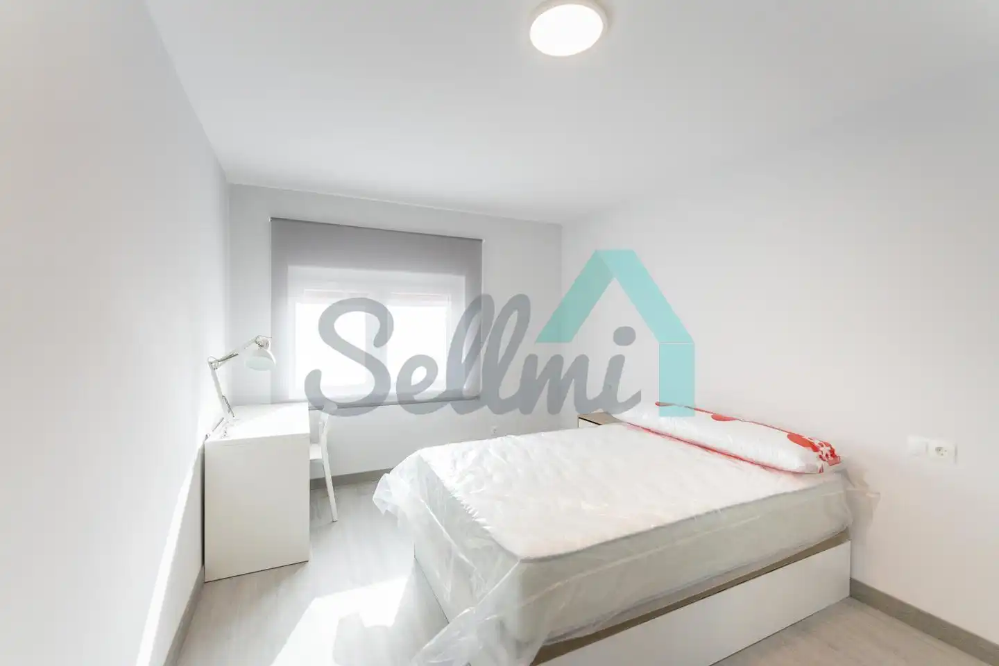 Bedroom of Flat for share in Oviedo   with Heating, Furnished and Internet