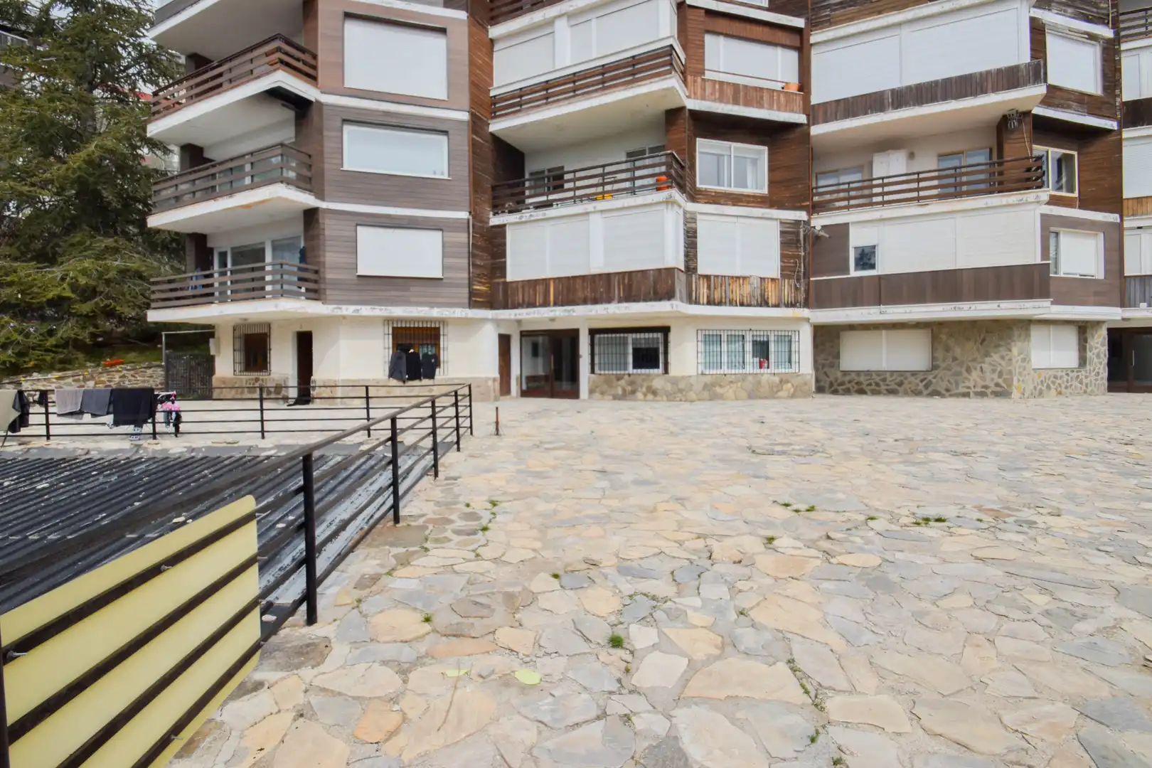 Vista exterior de Piso en venta en Sierra Nevada con Calefacción, Terraza y Amueblado