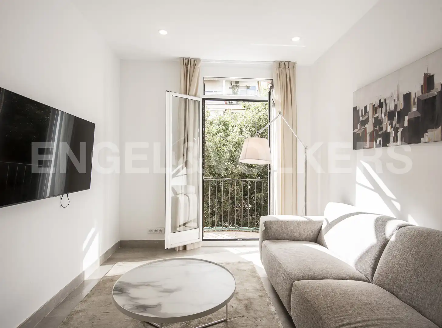Living room of Flat for rent in  Barcelona Capital  with Air Conditioner, Heating and Terrace