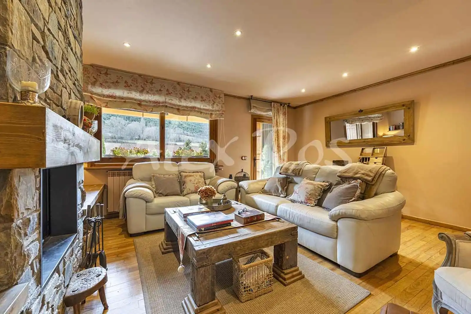 Living room of Houses for sale in Urús  with Heating, Private garden and Terrace