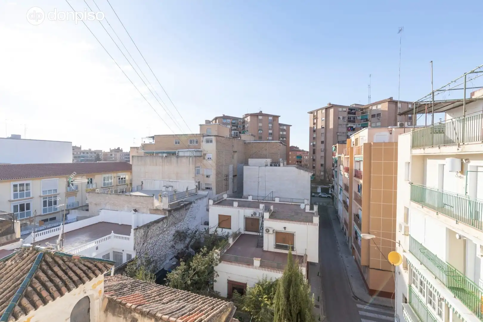 Vista exterior de Piso en venta en Granada con Aire acondicionado, Terraza y Balcón