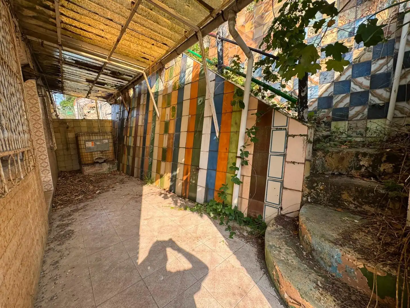 Vista exterior de Casa adosada en venta en San Martín del Rey Aurelio con Terraza