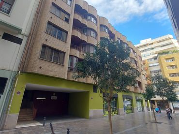 Flat with lift for sale in Carrer de Baldoví 3