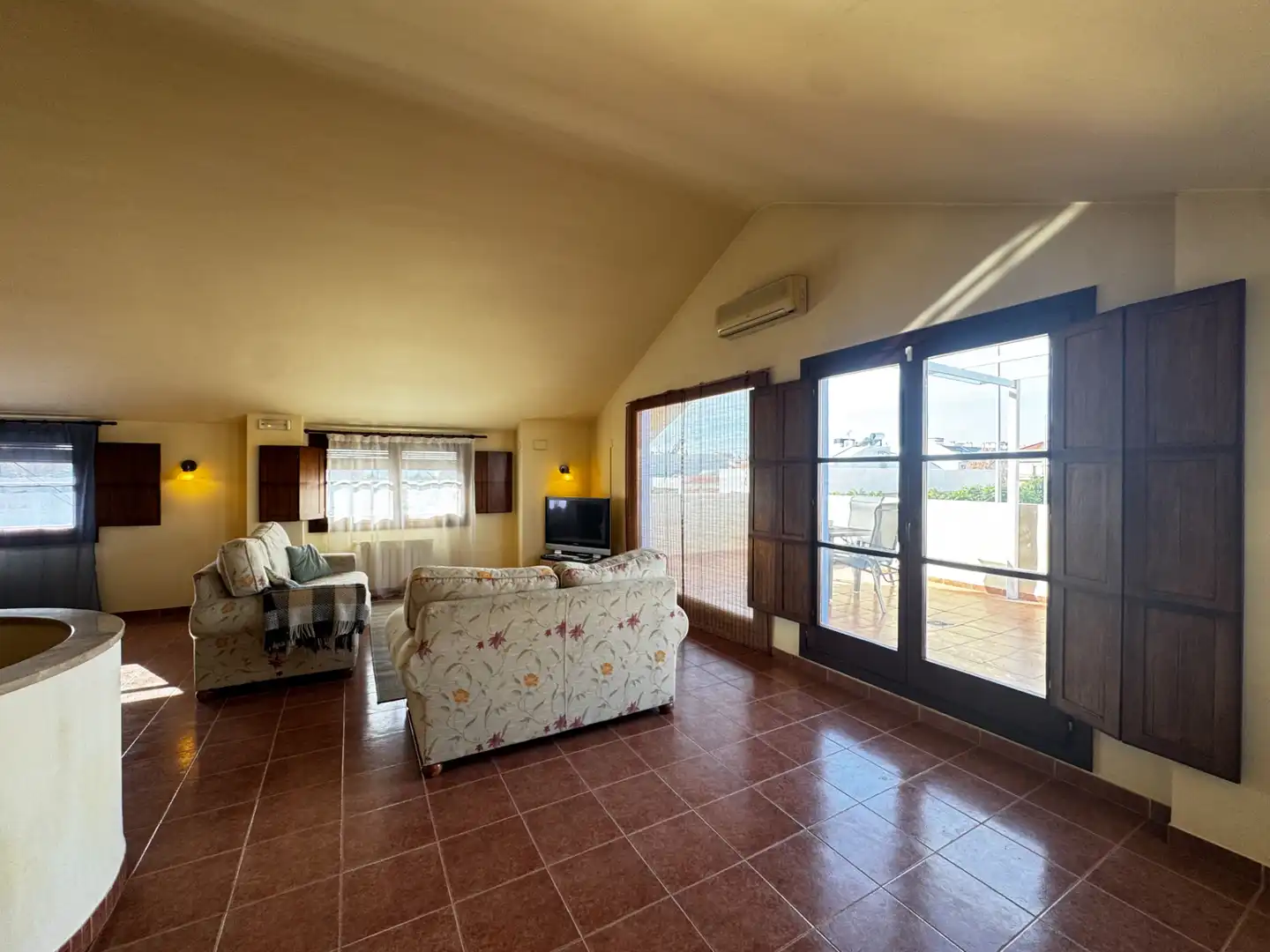 Wohnzimmer von Einfamilien-Reihenhaus zum Verkauf in Canet d'En Berenguer mit Klimaanlage, Heizung und Terrasse