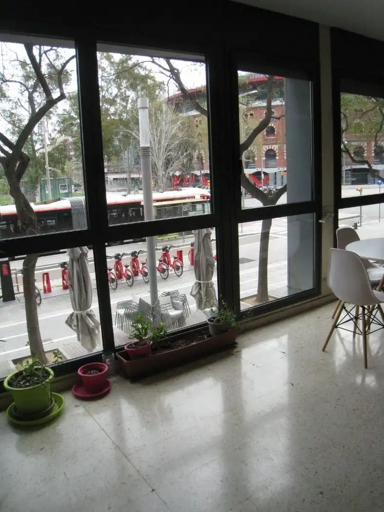 Office for rent in Barcelona  with Air Conditioner