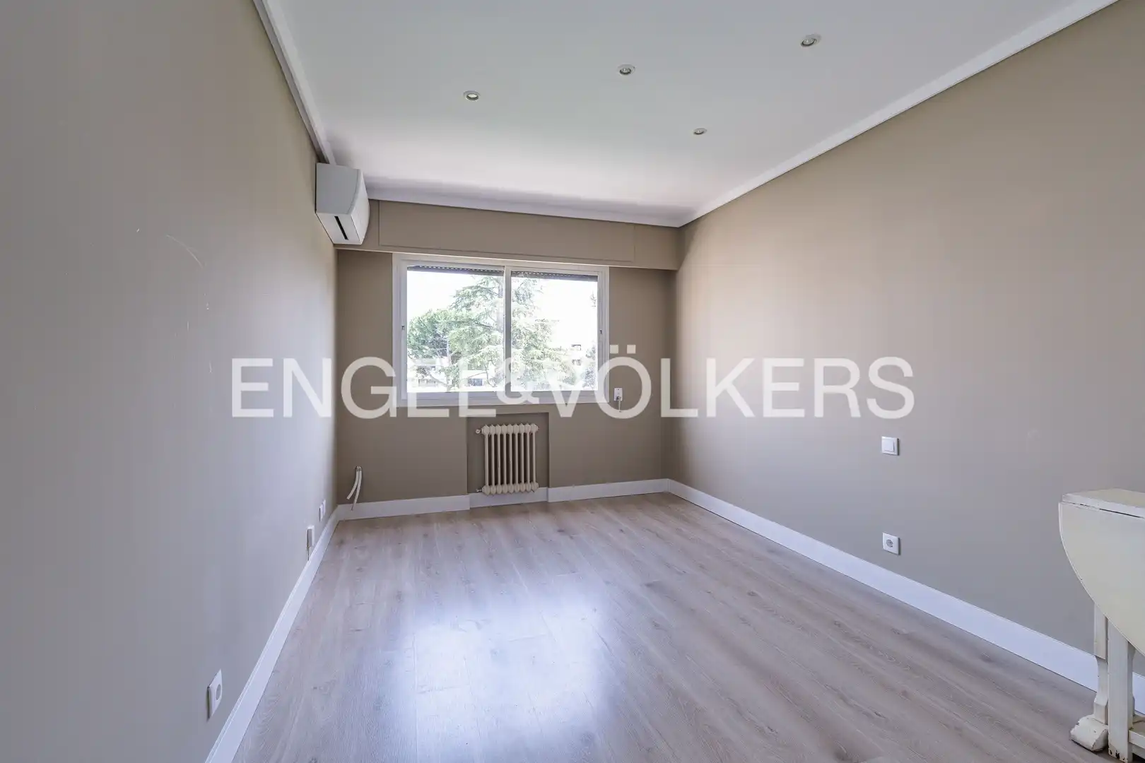 Habitación de Piso de alquiler en Pozuelo de Alarcón con Aire acondicionado, Calefacción y Terraza