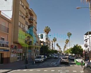 Außenansicht von Wohnung zum verkauf in  Sevilla Capital mit Klimaanlage und Terrasse