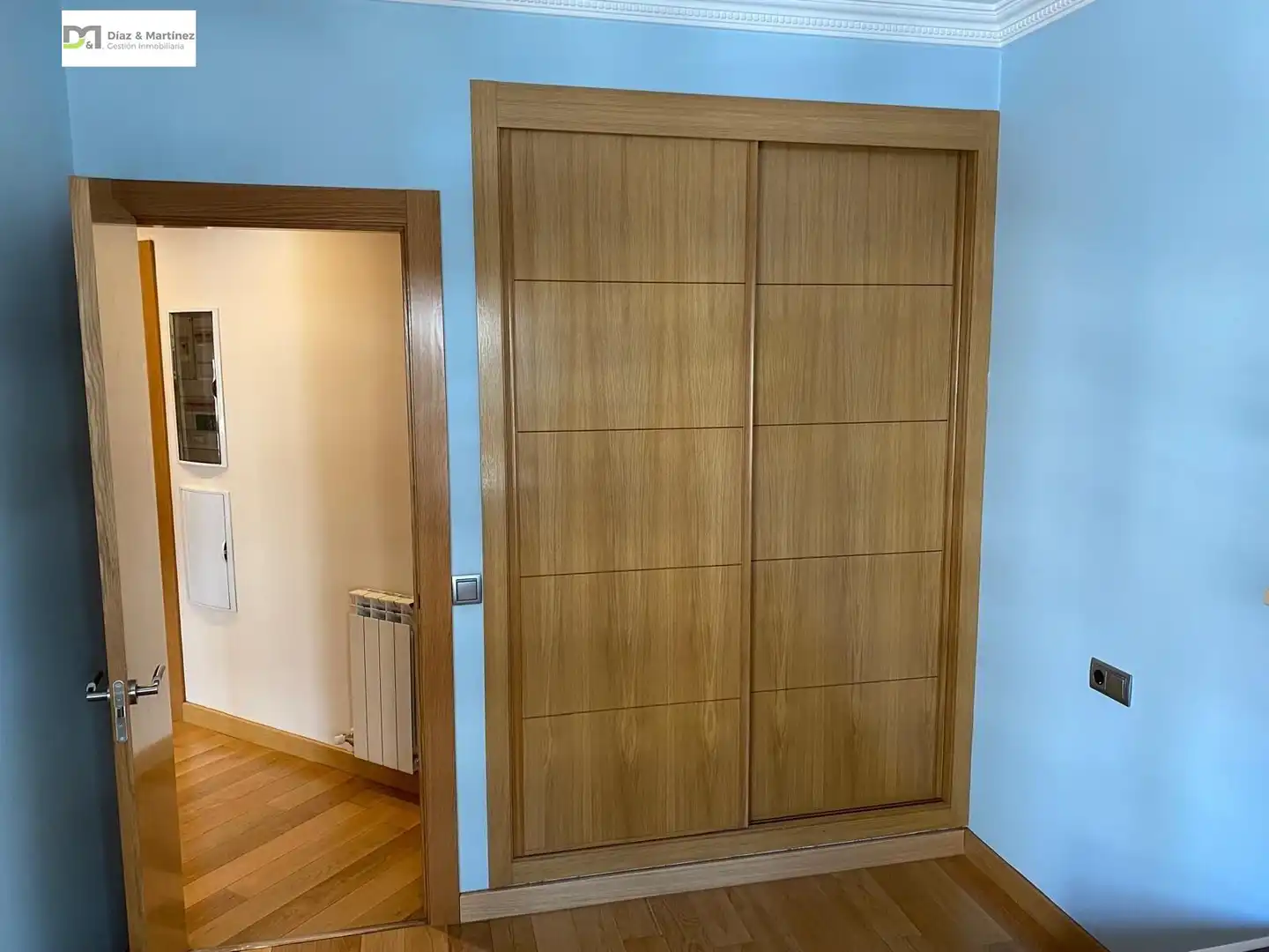 Habitación de Apartamento en venta en León Capital  con Calefacción, Parquet y Trastero