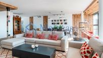 Living room of Flat for sale in  Madrid Capital  with Air Conditioner, Heating and Parquet flooring