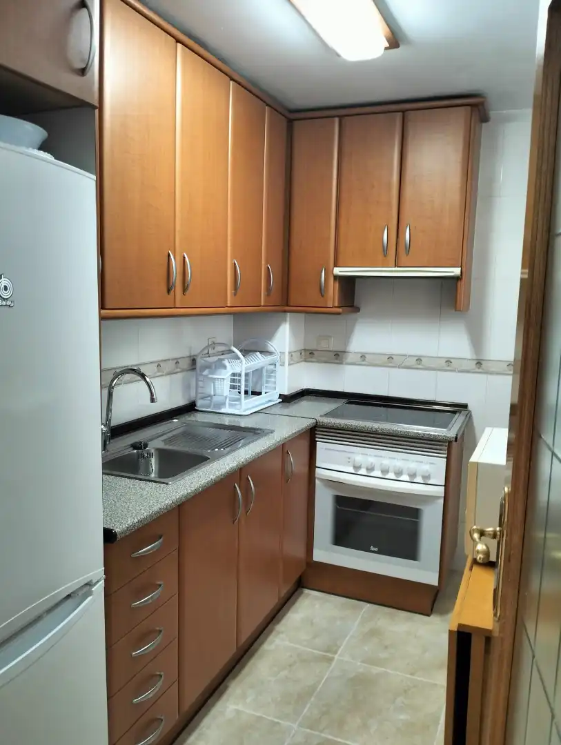 Cocina de Apartamento de alquiler en Benicasim / Benicàssim con Terraza, Amueblado y Lavadora