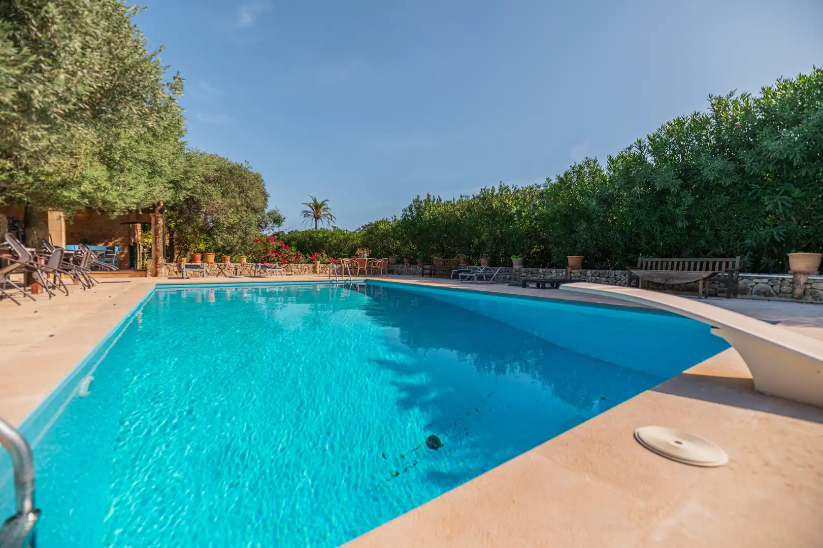 Schwimmbecken von Country house zum Verkauf in Pollença