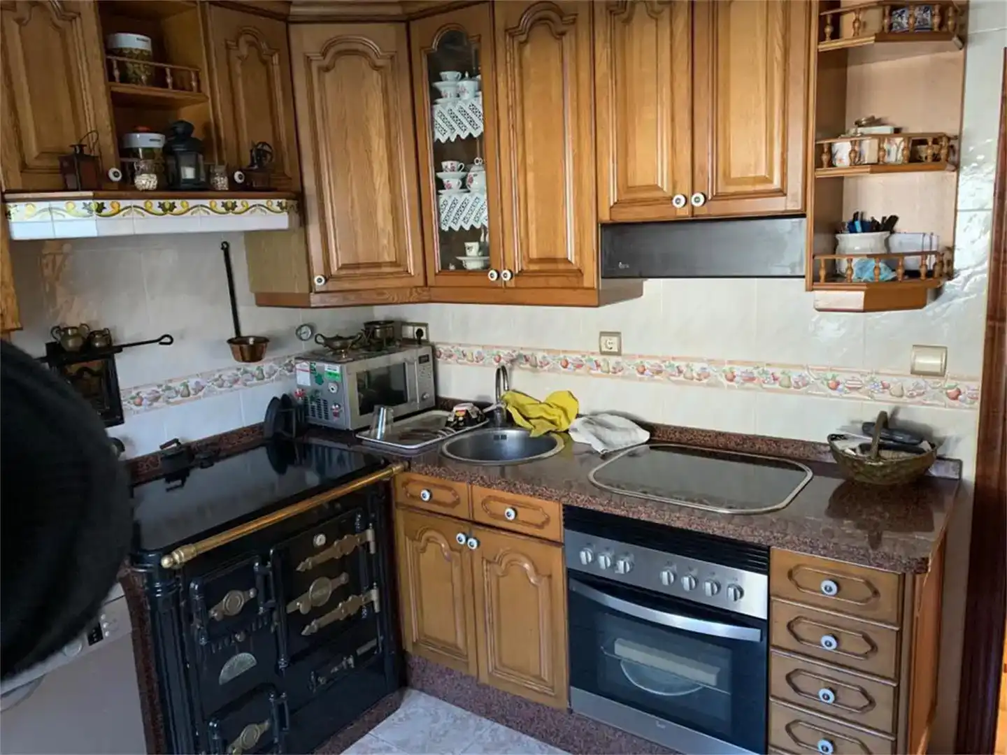 Cocina de Planta baja en venta en Lena con Jardín privado, Trastero y Amueblado