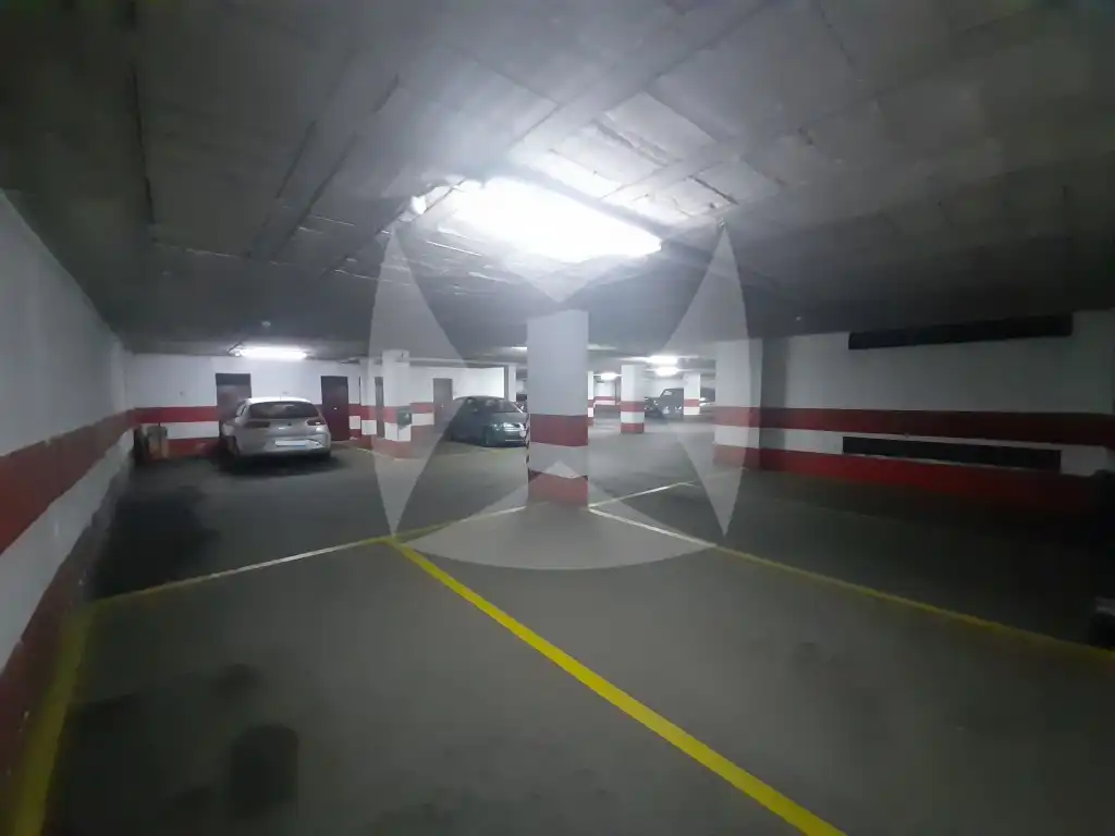 Garage for rent in Calle Del Museo, Pardaleras