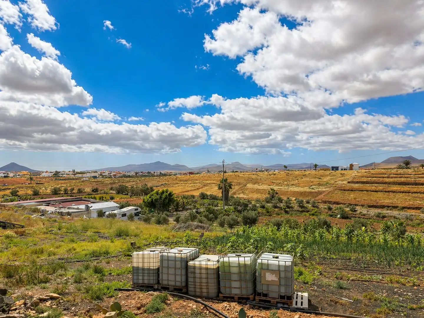 Country homes for sale in Antigua pueblo