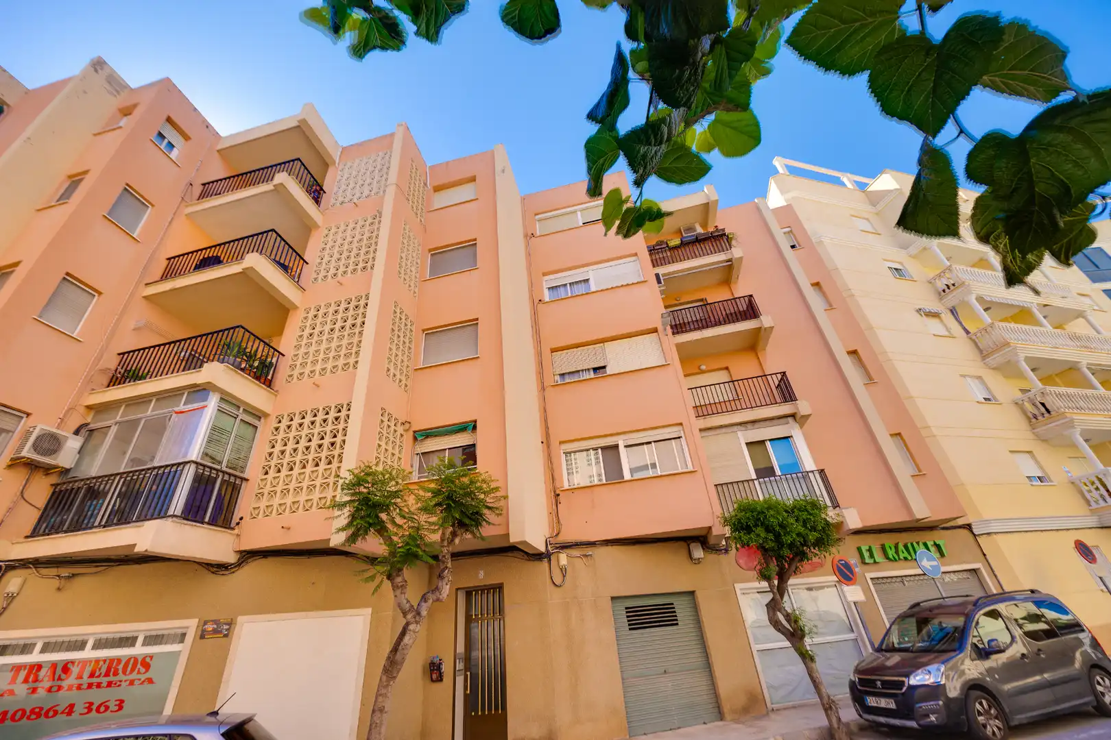 Vista exterior de Piso en venta en El Campello con Aire acondicionado, Terraza y Trastero