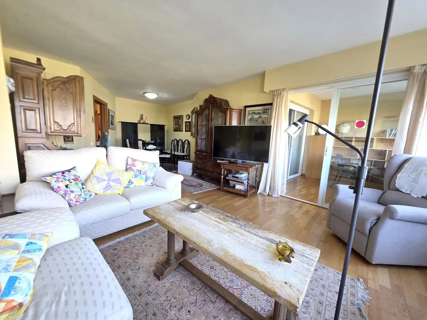 Sala de estar de Piso en venta en Castellón de la Plana / Castelló de la Plana con Calefacción, Jardín privado y Trastero