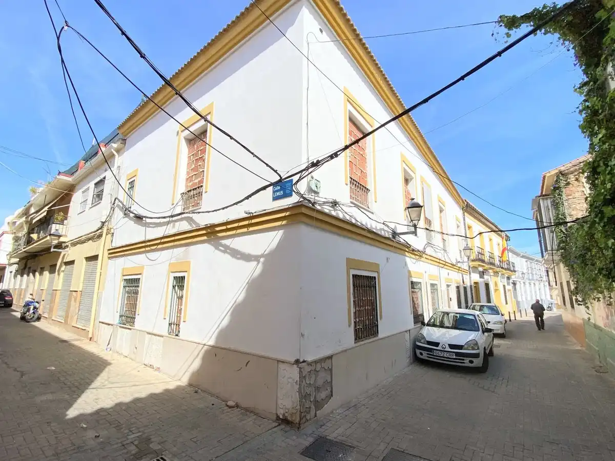 Vista exterior de Edificio en venta en Málaga