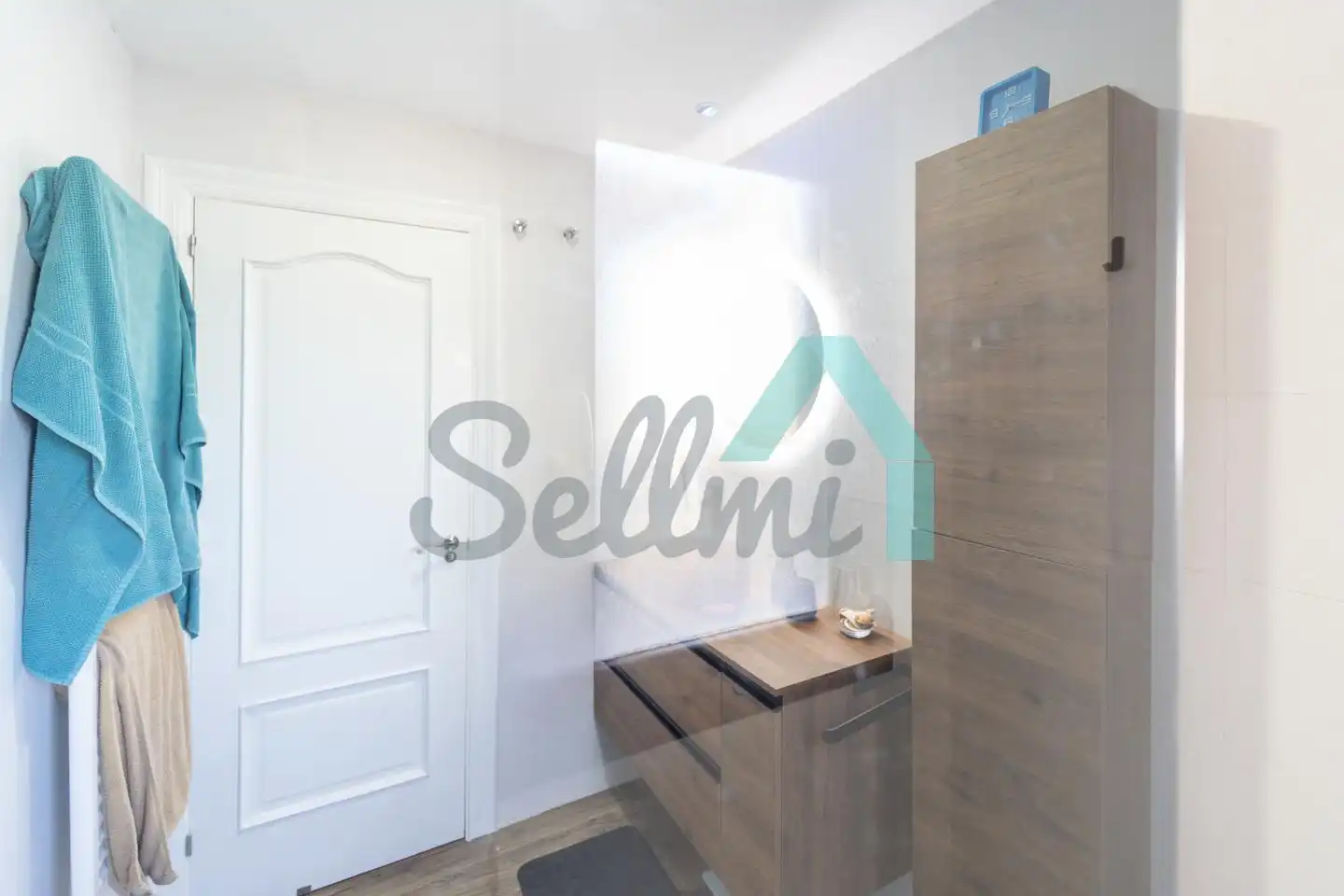 Baño de Ático en venta en Oviedo  con Calefacción, Parquet y Terraza