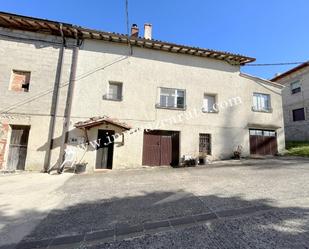 Exterior view of House or chalet for sale in Améscoa Baja  with Terrace and Balcony