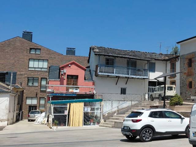 Local comercial en Alquiler en Plaza Amalia P Tascón, 12A en Puente de Domingo Flórez