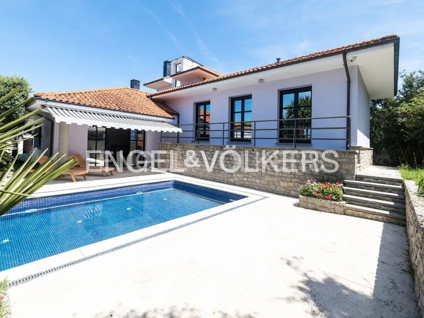 Terrace of Houses for sale in Llanes  with Heating, Private garden and Terrace